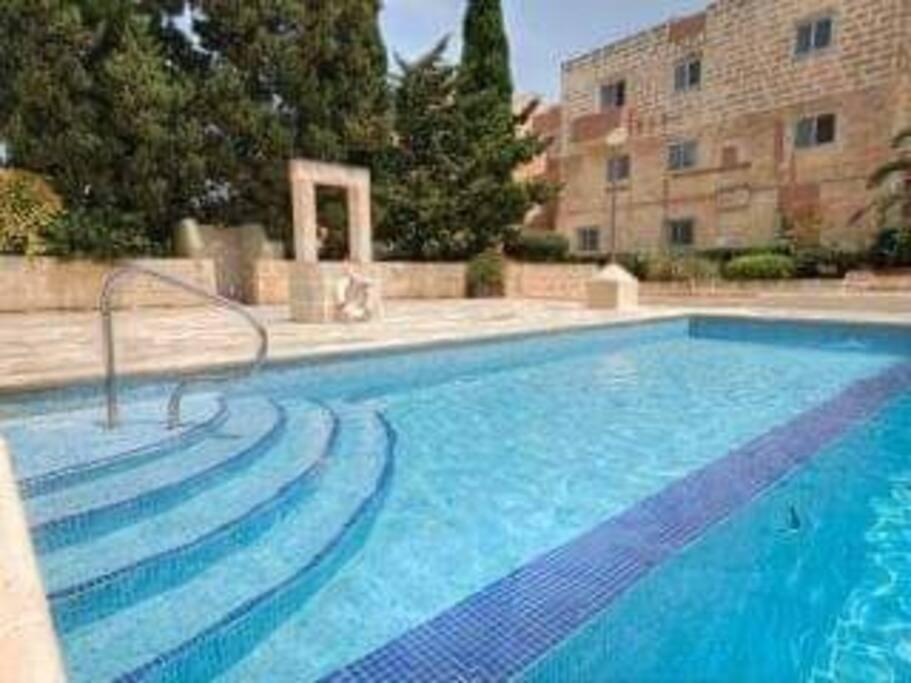 Private Room In A Modern Apartment With Pool And Sea View St. Paul's Bay Esterno foto