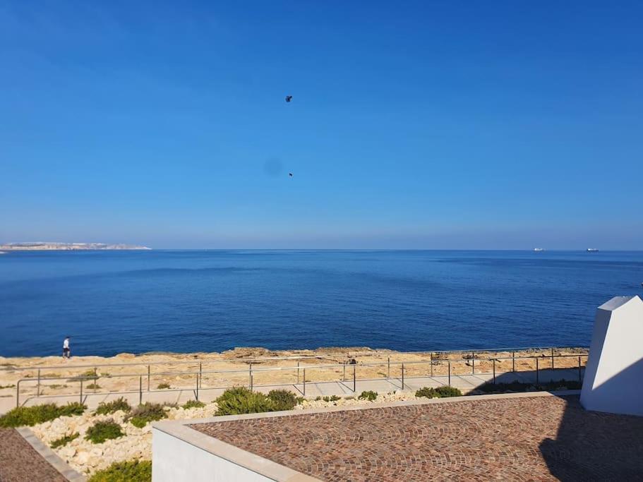 Private Room In A Modern Apartment With Pool And Sea View St. Paul's Bay Esterno foto