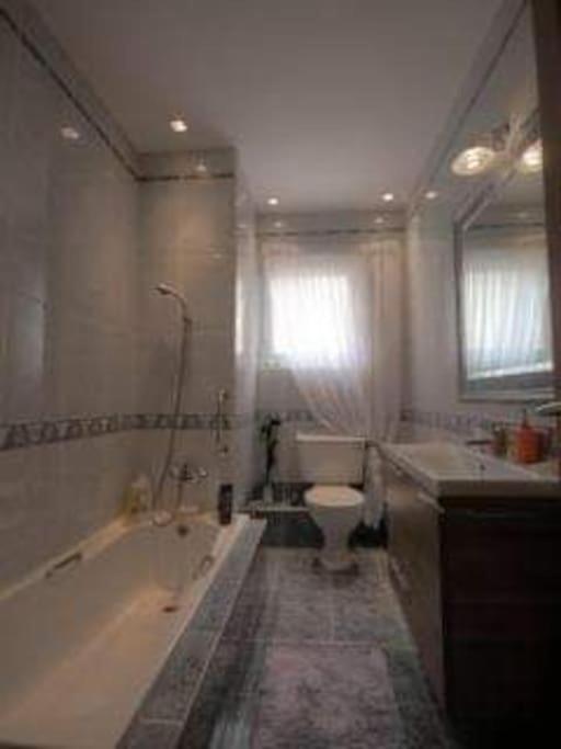 Private Room In A Modern Apartment With Pool And Sea View St. Paul's Bay Esterno foto